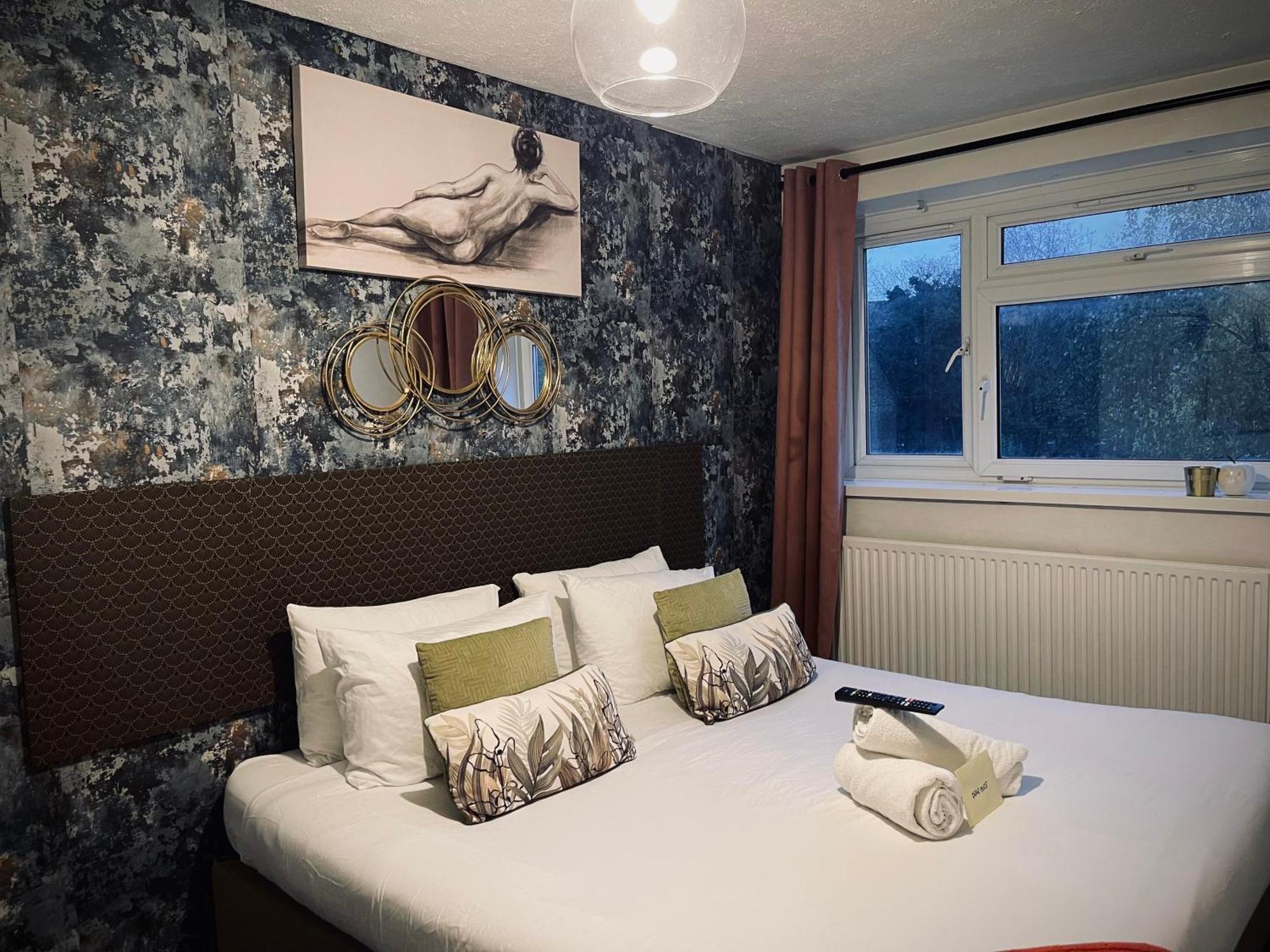 Appartamento R1 Superking Sized Bed & 65" Tv On The Wall In Clapham Londra Esterno foto