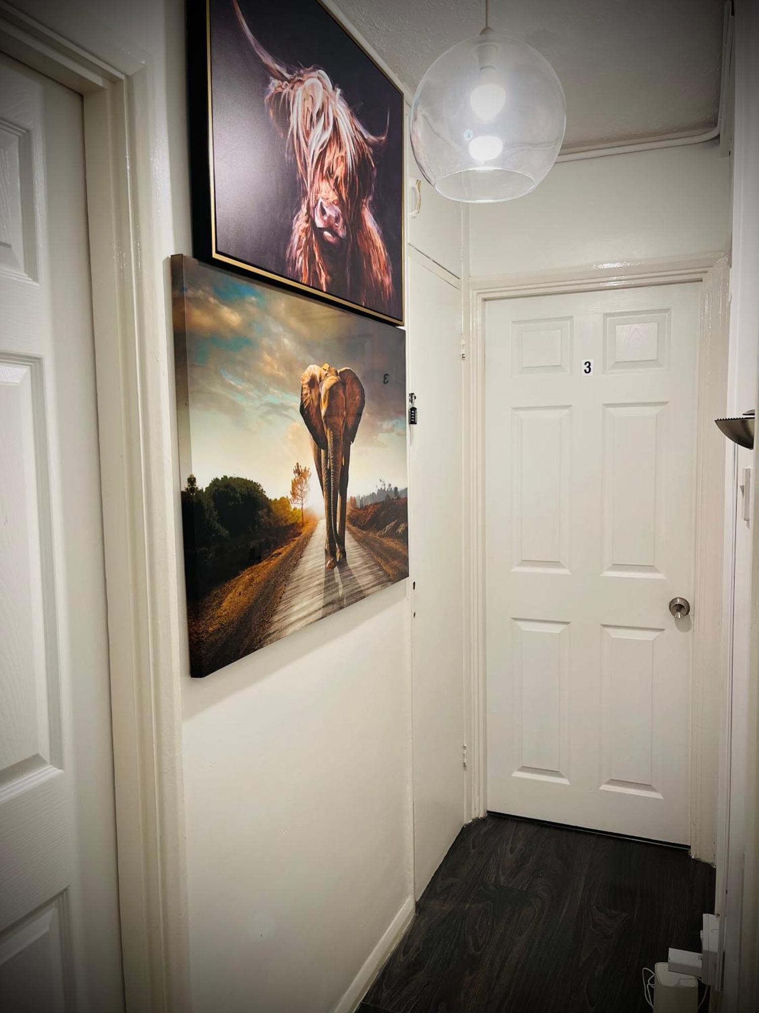Appartamento R1 Superking Sized Bed & 65" Tv On The Wall In Clapham Londra Esterno foto