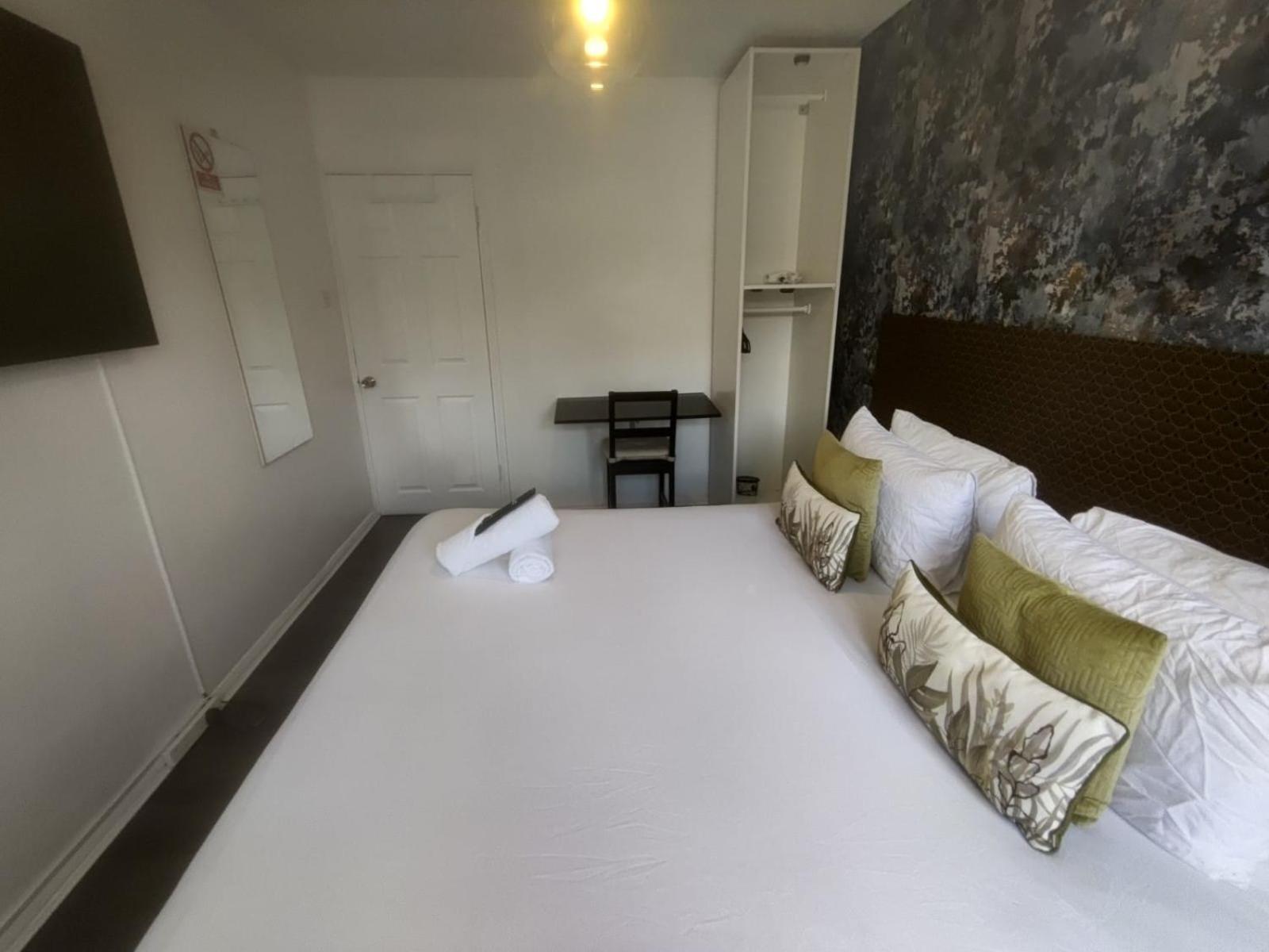 Appartamento R1 Superking Sized Bed & 65" Tv On The Wall In Clapham Londra Esterno foto